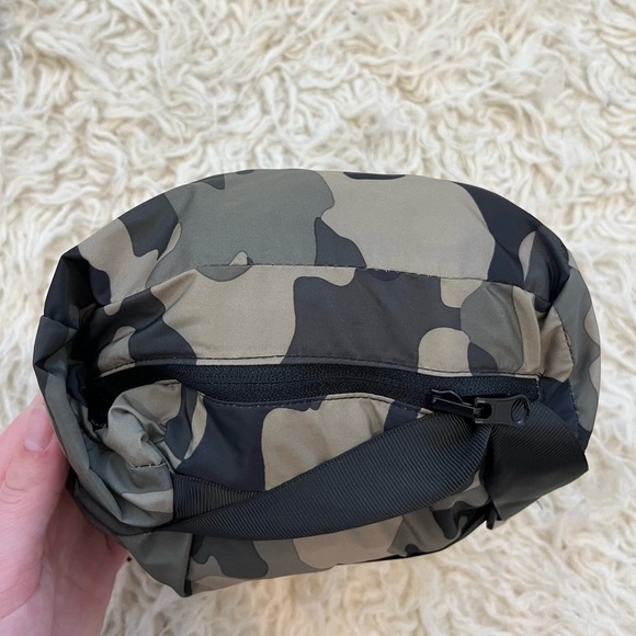 Zara | Camo Windbreaker Jacket & Shorts Set | Like New ! - Picture 7 of 9